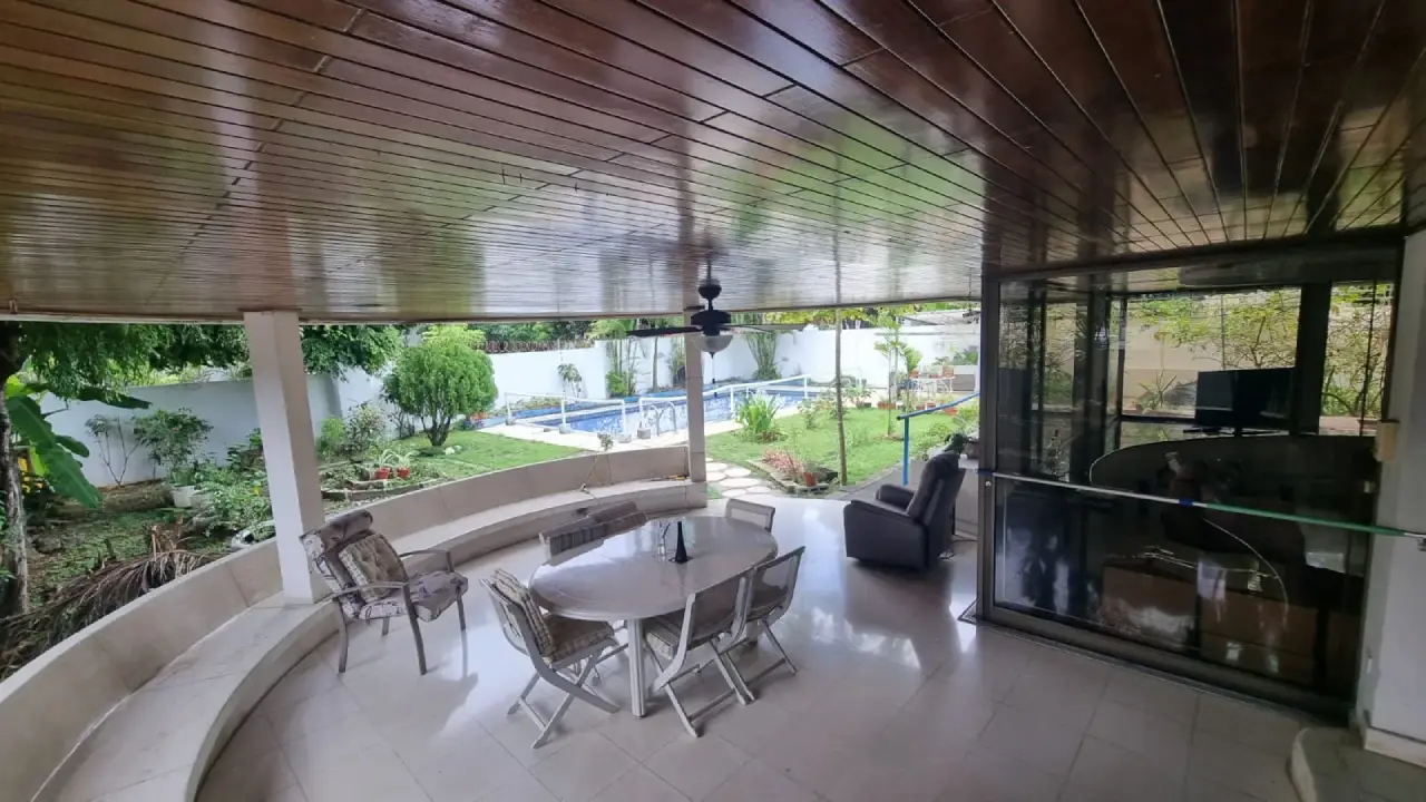 Casa de 2 pisos en Urbanización Obarrio — imagen 4